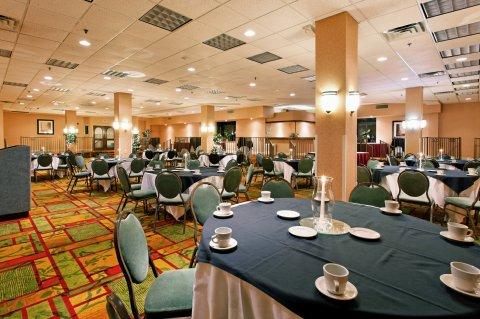 Holiday Inn Huntsville Downtown Екстер'єр фото